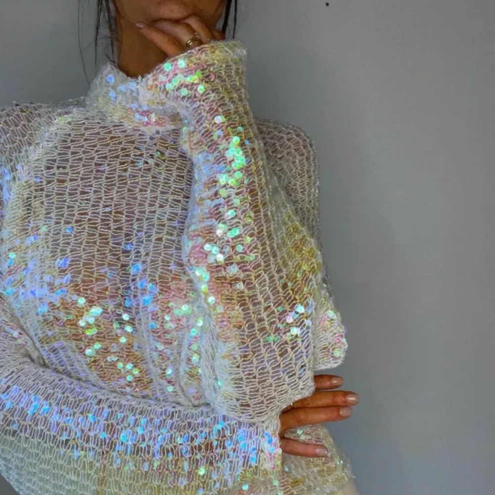 NWT ZARA SEQUINCE SWEATER